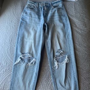 American Eagle size 2 mom jeans